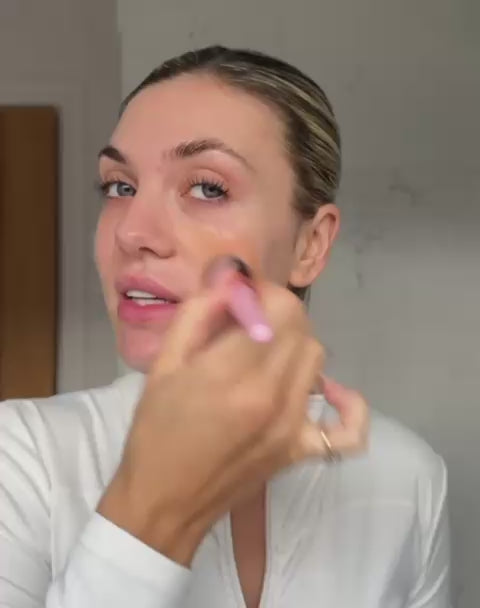 WORK IT Tinted Moisturiser- Medium